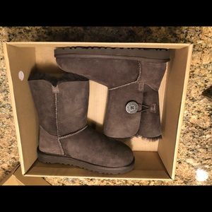 Ugg Bailey Button